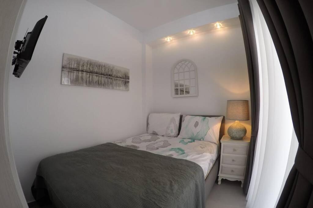 Polychrono New 2 Bedroom Apt. Just By The Sea! Esterno foto