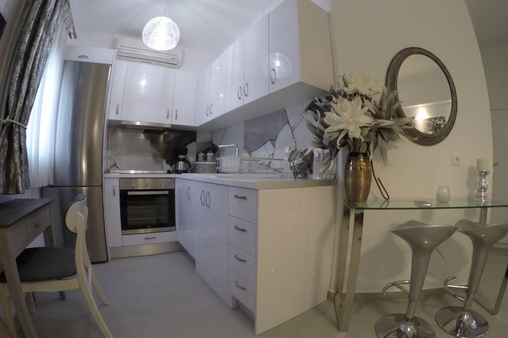 Polychrono New 2 Bedroom Apt. Just By The Sea! Esterno foto