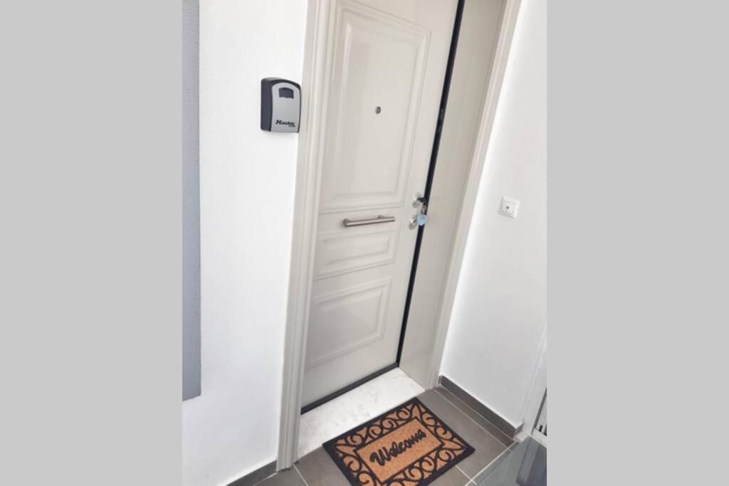 Polychrono New 2 Bedroom Apt. Just By The Sea! Esterno foto