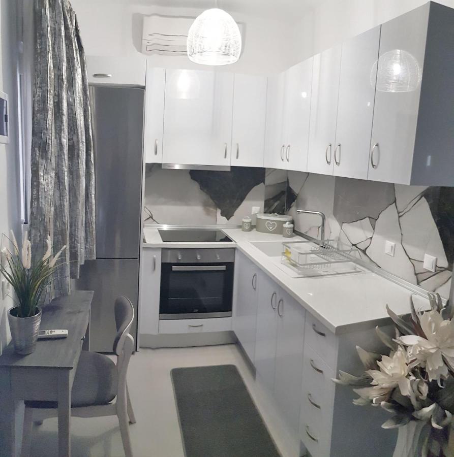 Polychrono New 2 Bedroom Apt. Just By The Sea! Esterno foto